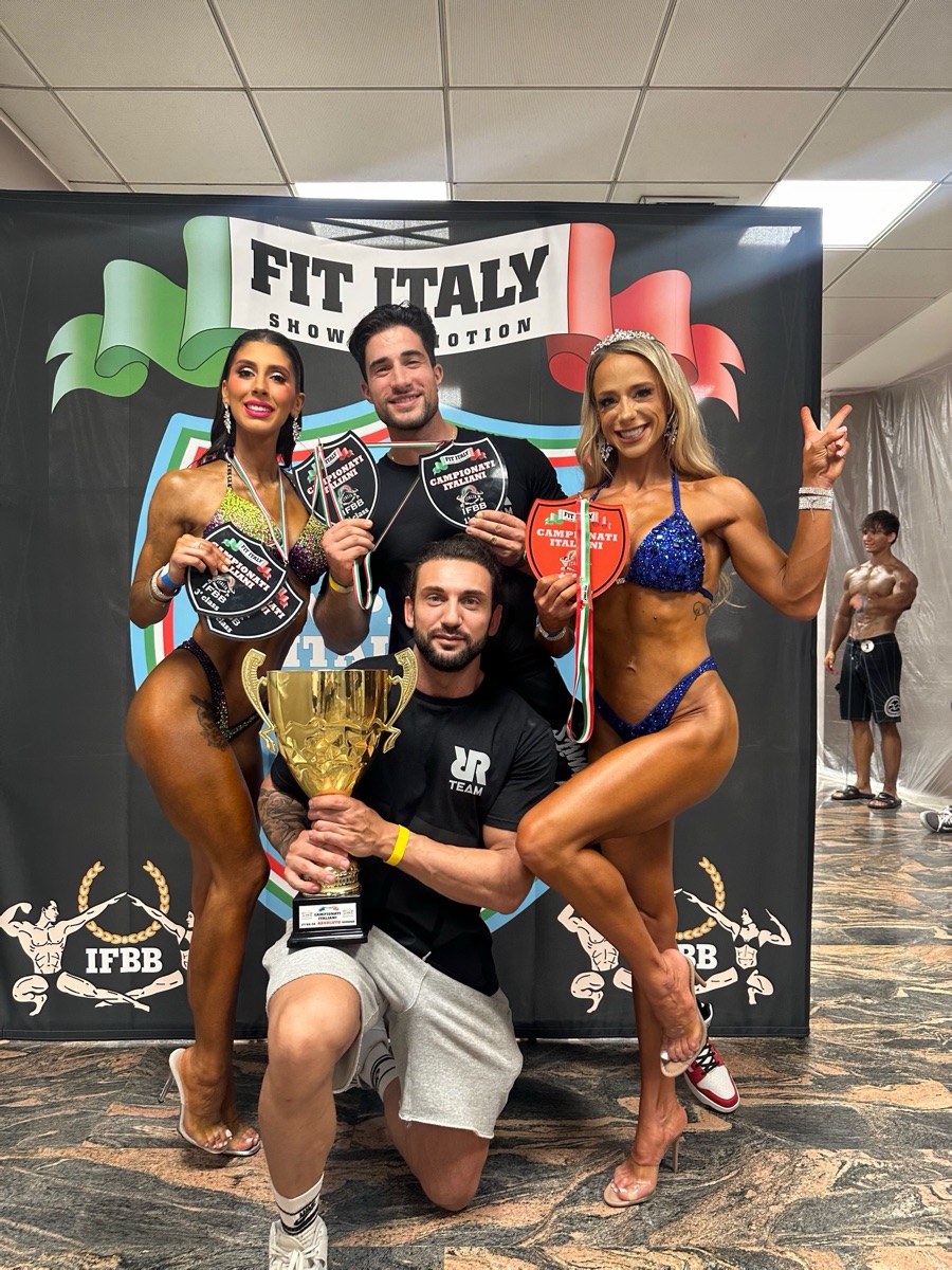 Atleti RR Team a una competizione IFBB