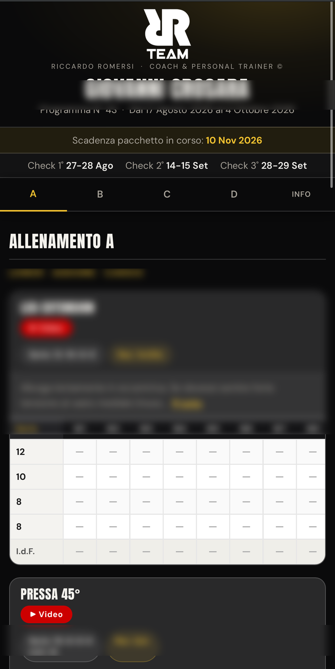 Scheda di allenamento digitale RR Team su smartphone